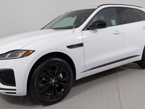 Used 2025 Jaguar F-PACE R-Dynamic S image 3