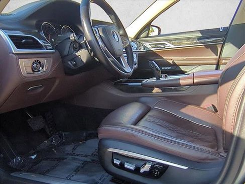 Used 2017 BMW 740e xDrive image 11