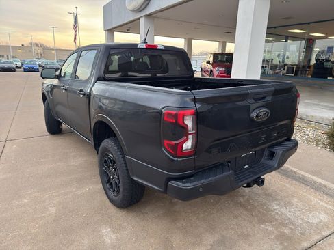Used 2025 Ford Ranger Lariat w/ Black Appearance Package image 7