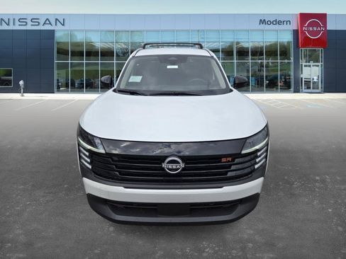 New 2026 Nissan Kicks SR w/ Cold Weather Package image 2