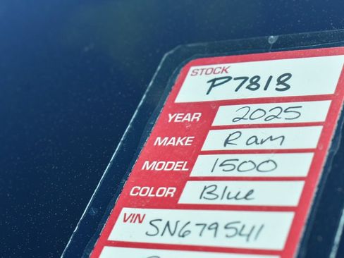 Used 2025 RAM 1500 Big Horn AWD/4WD image 39