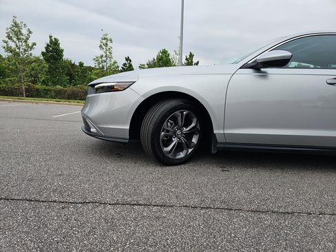 Used 2024 Honda Accord EX image 28