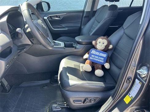 Used 2023 Toyota RAV4 XLE Premium image 19