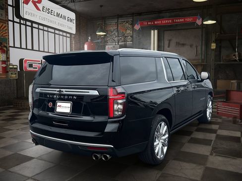 Certified 2024 Chevrolet Suburban High Country AWD/4WD image 5