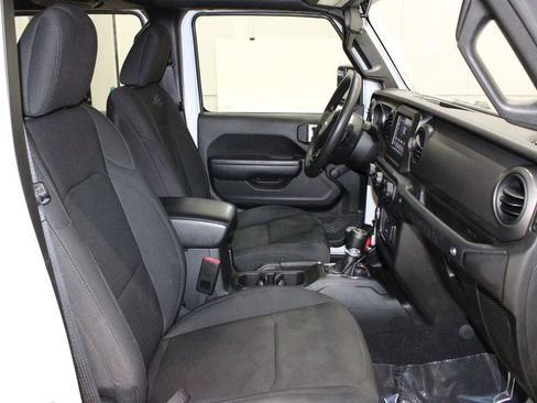 Used 2022 Jeep Wrangler Unlimited Sport image 14