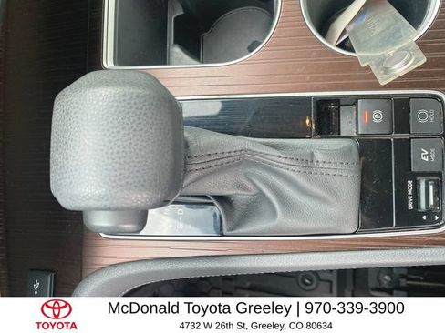 Certified 2023 Toyota Sienna LE FWD image 19