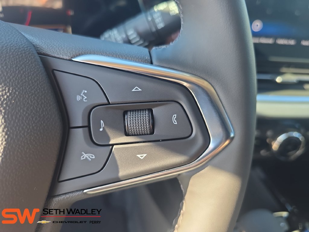 New 2026 Chevrolet Trax LT w/ Midnight Edition FWD image 19
