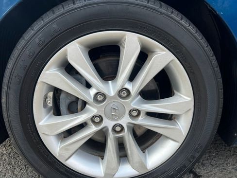 Used 2014 Hyundai Elantra GT image 18