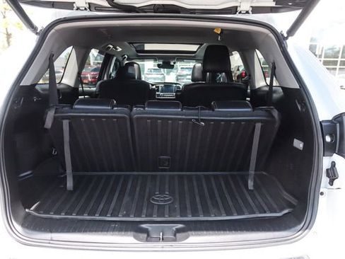 Used 2018 Toyota Highlander Limited Platinum AWD/4WD image 60