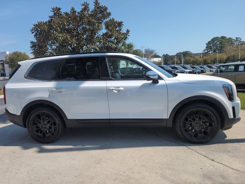 Used 2021 Kia Telluride EX w/ EX Premium Package image 11