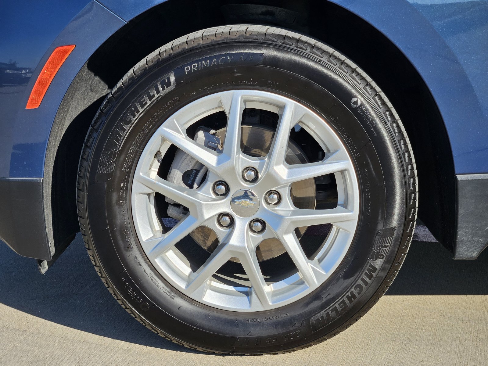 Certified 2024 Chevrolet Equinox LT FWD image 13