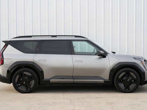 Used 2024 Kia EV9 GT-Line image 54