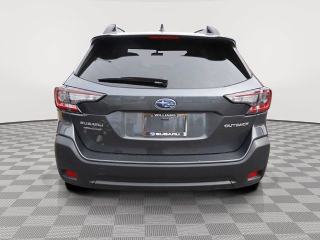 Used 2025 Subaru Outback Premium AWD/4WD image 4