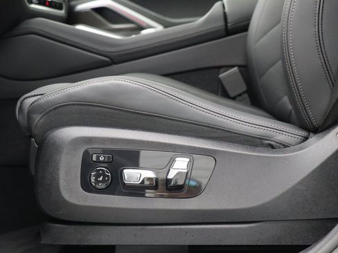 Used 2026 BMW X6 M60i image 22