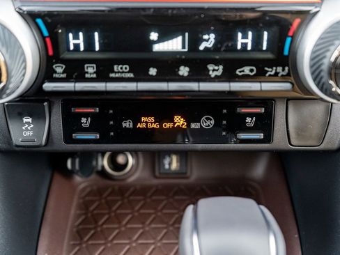 New 2025 Toyota RAV4 Limited image 30