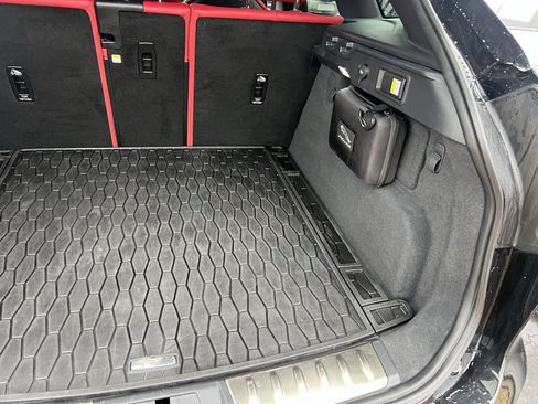 Certified 2025 Jaguar F-PACE R-Dynamic S image 37