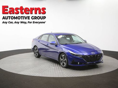 Used 2022 Hyundai Elantra SEL w/ Convenience + Premium Package FWD image 51