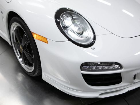 Used 2011 Porsche 911 Cabriolet RWD image 12