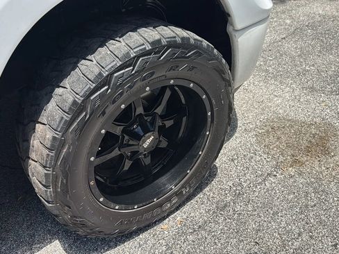 Used 2019 RAM 1500 Classic SLT RWD image 28