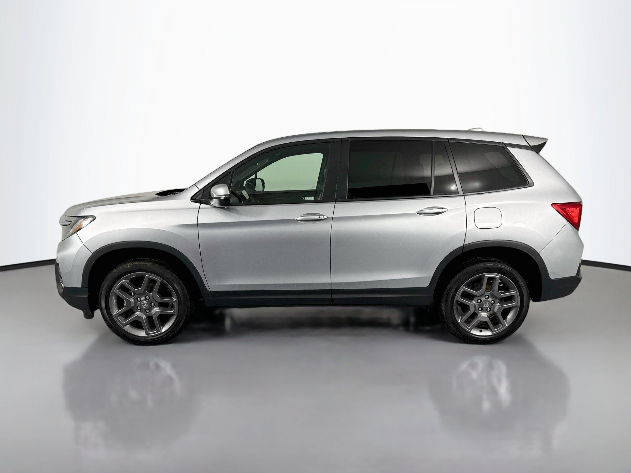 Certified 2023 Honda Passport EX-L image 8