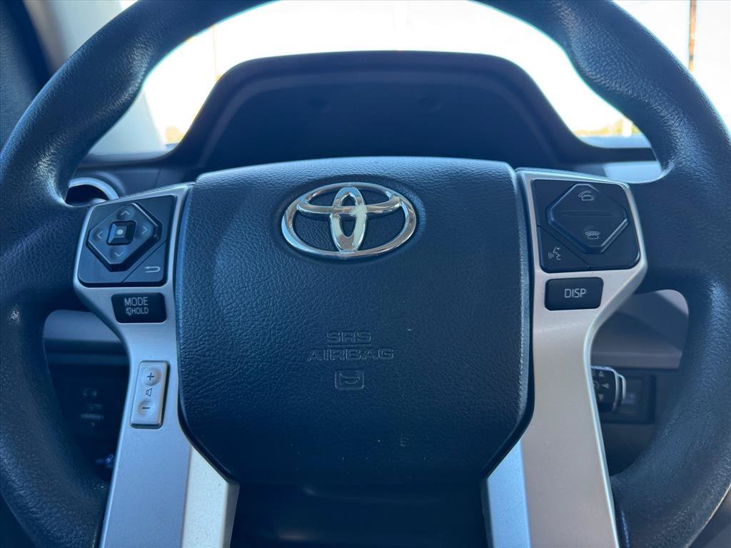 Used 2015 Toyota Tundra SR5 w/ SR5 Upgrade Package AWD/4WD image 16