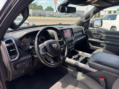 Used 2019 RAM 1500 Big Horn AWD/4WD image 7