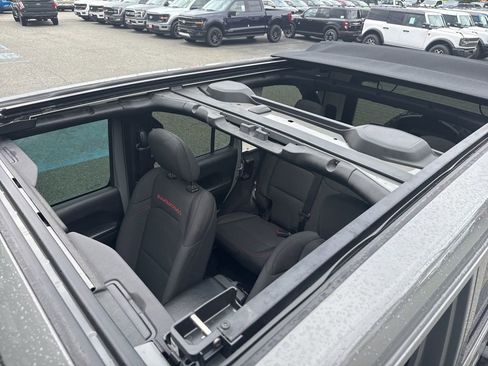 Used 2021 Jeep Wrangler Unlimited Rubicon image 13