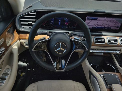 Certified 2024 Mercedes-Benz GLS 450 4MATIC image 13