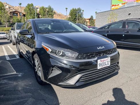 Certified 2023 Kia Forte LXS FWD image 2