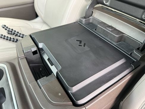 Used 2019 GMC Sierra 1500 SLT RWD image 30