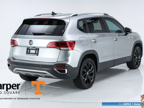 Used 2023 Volkswagen Taos SE w/ Panoramic Sunroof Package FWD image 46