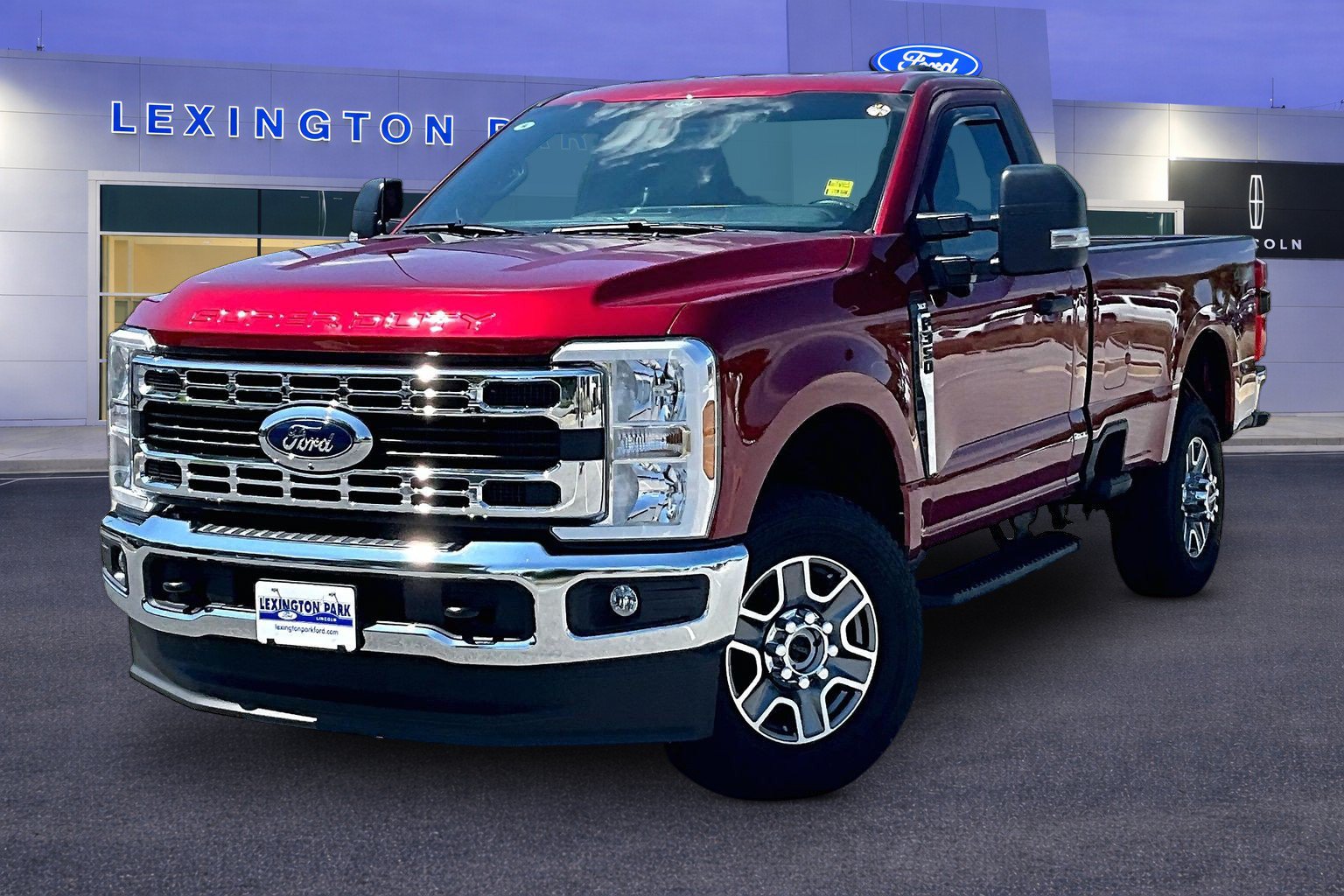 Used 2025 Ford F350 XLT w/ 360-Degree Camera Package AWD/4WD image 3