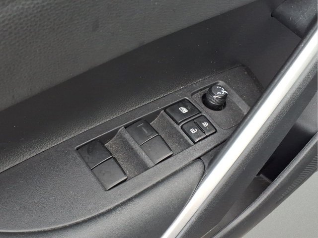 Used 2023 Toyota Corolla Cross XLE w/ Convenience Package AWD/4WD image 15