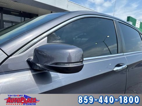 Used 2017 Honda Accord EX-L image 16