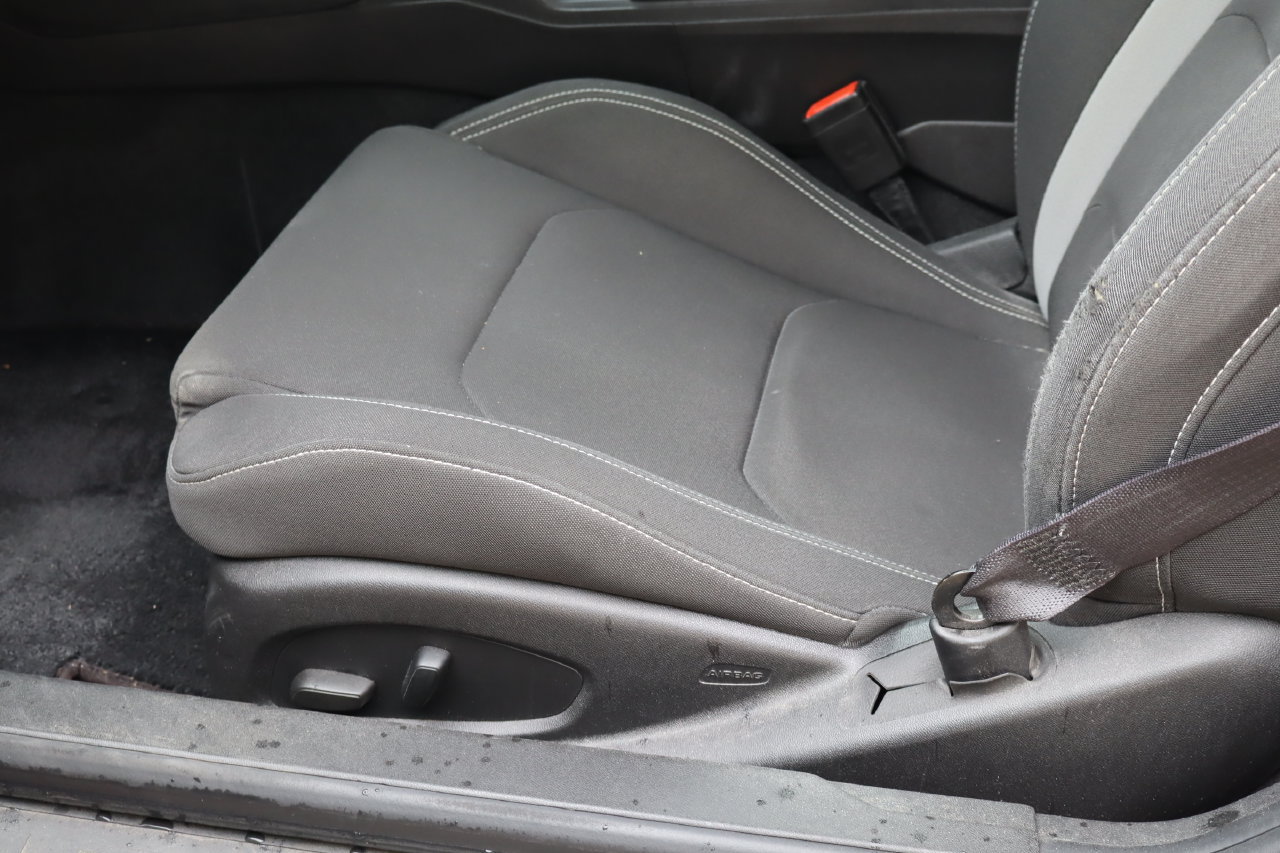 Used 2016 Chevrolet Camaro LT RWD image 14