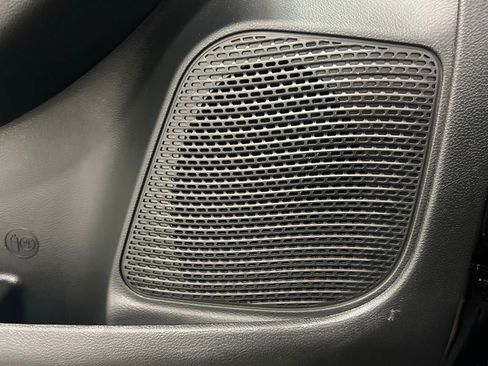 New 2026 Chrysler Pacifica Select image 6