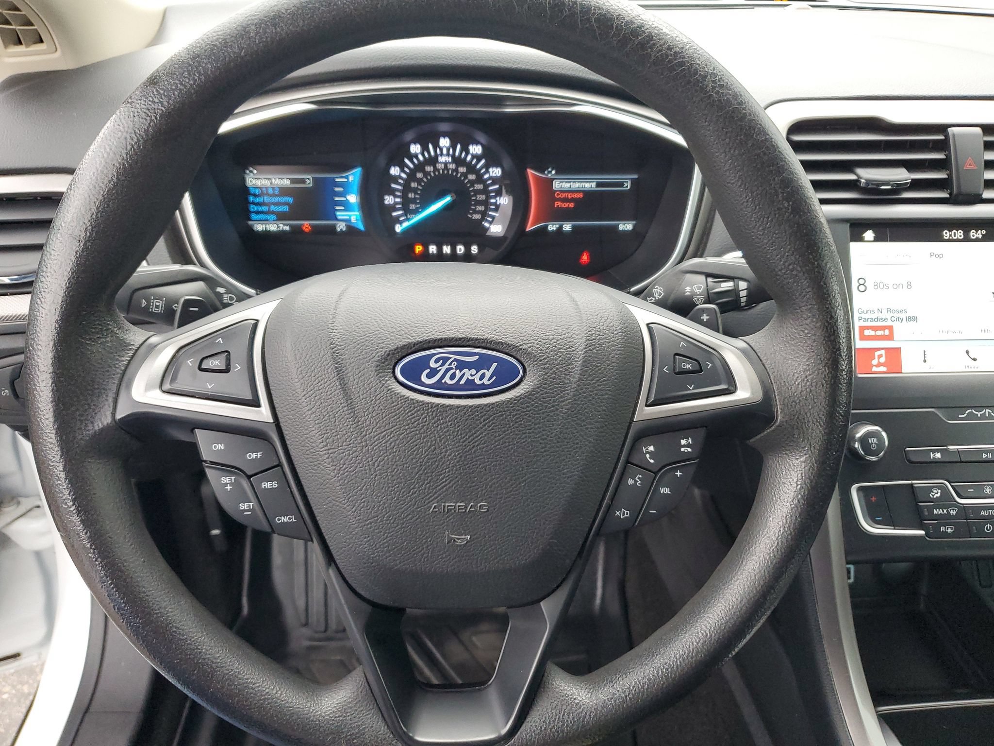 Used 2019 Ford Fusion SE FWD image 18