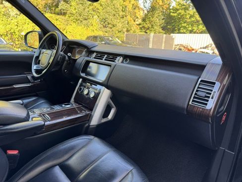 Used 2017 Land Rover Range Rover image 30