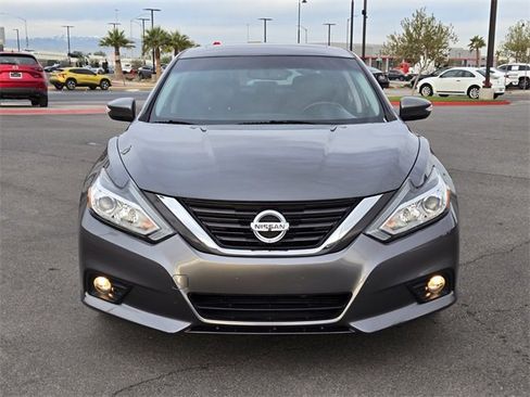 Used 2016 Nissan Altima 2.5 SL w/ 2.5 Technology Package image 8