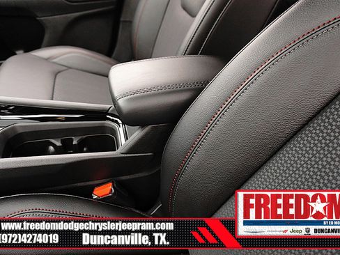 New 2026 Jeep Compass Trailhawk image 36