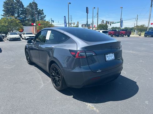 Used 2021 Tesla Model Y Long Range AWD/4WD image 5