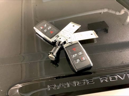 Used 2018 Land Rover Range Rover Sport HSE image 14