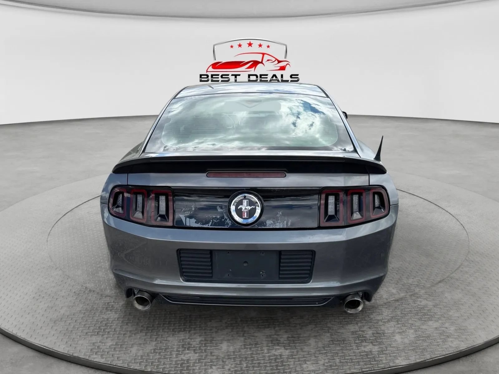 Used 2014 Ford Mustang Coupe RWD image 4