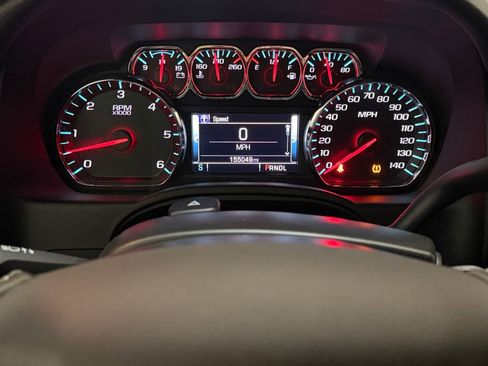 Used 2019 Chevrolet Suburban LT image 33