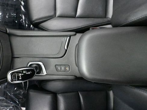 Used 2017 Cadillac XT5 Luxury image 39