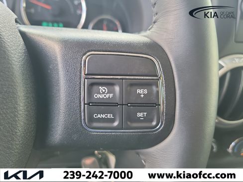 Used 2017 Jeep Wrangler Sahara w/ Connectivity Group AWD/4WD image 21