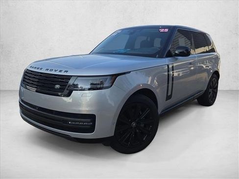 Used 2025 Land Rover Range Rover SE AWD/4WD image 1