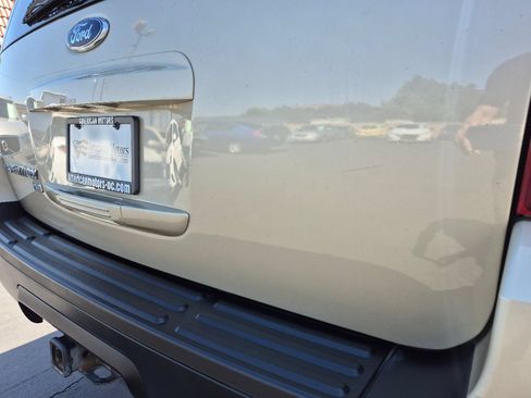 Used 2004 Ford Expedition XLT RWD image 17