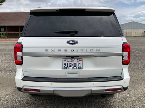 Used 2024 Ford Expedition XLT RWD image 21