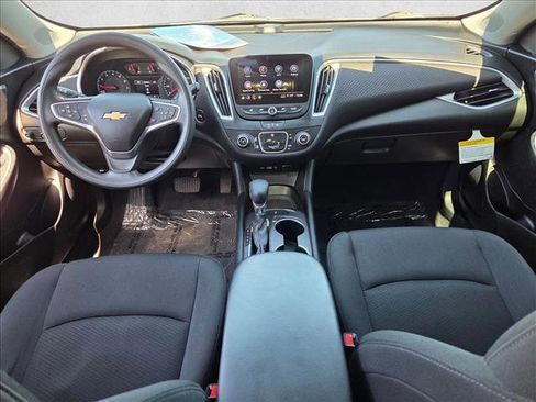 Used 2023 Chevrolet Malibu LS image 17